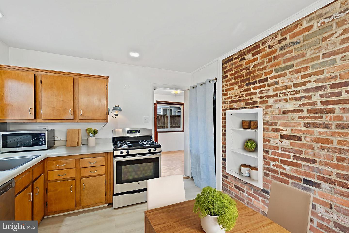 7119 CATLETT ST, SPRINGFIELD, Virginia 22151, 3 Bedrooms Bedrooms, ,1 BathroomBathrooms,Residential,For sale,7119 CATLETT ST,VAFX2283876 MLS # VAFX2283876 7119 CATLETT ST, SPRINGFIELD, Virginia 22151, 3 Bedrooms Bedrooms, ,1 BathroomBathrooms,Residential,For sale,7119 CATLETT ST,VAFX2283876 MLS # VAFX2283876