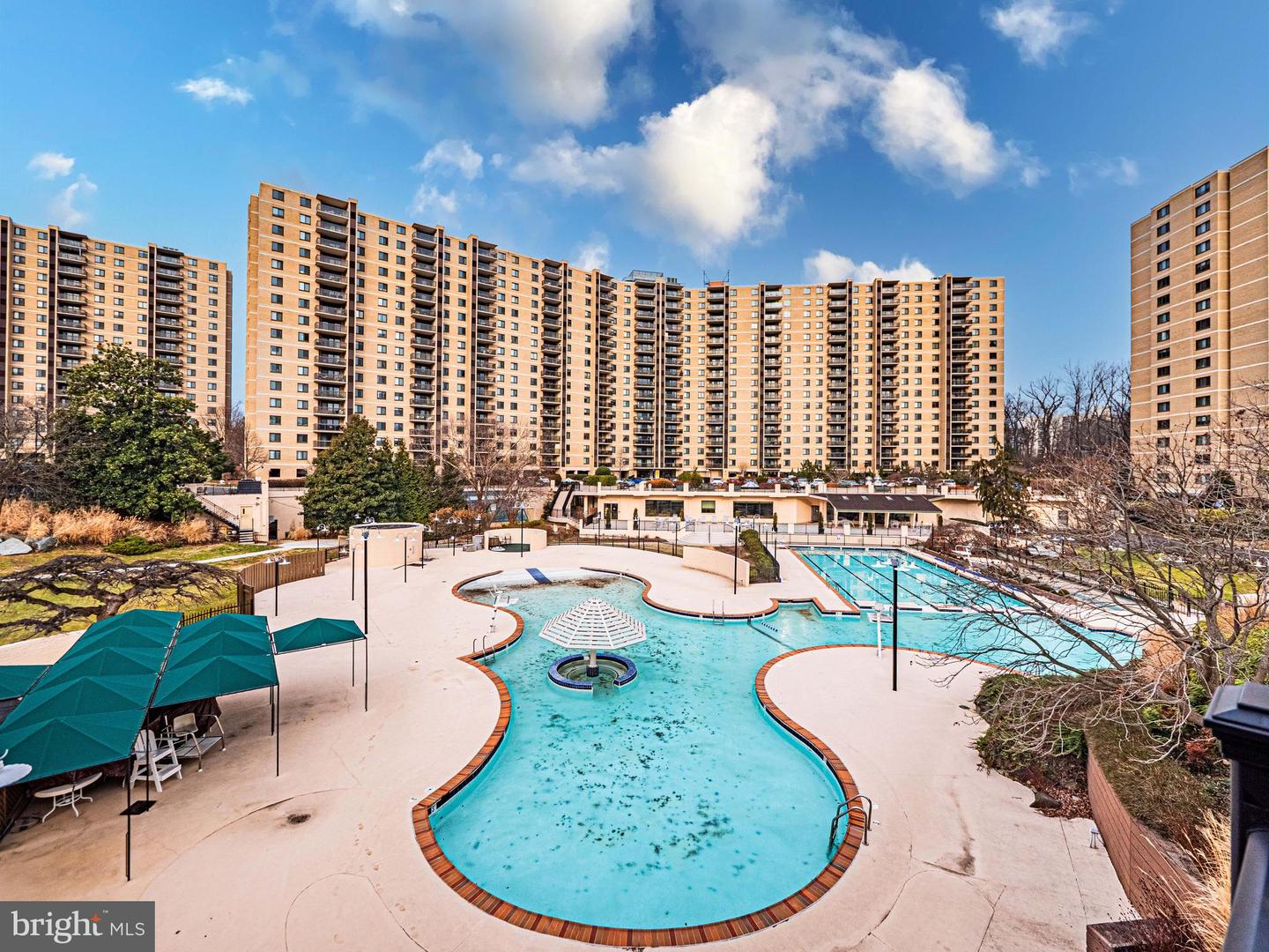 205 YOAKUM PKWY #305, ALEXANDRIA, Virginia 22304, 2 Bedrooms Bedrooms, ,2 BathroomsBathrooms,Residential,For sale,205 YOAKUM PKWY #305,VAAX2052826 MLS # VAAX2052826