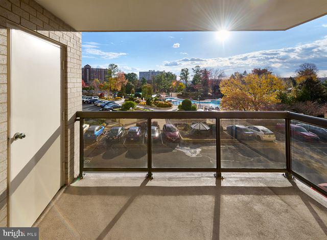 205 YOAKUM PKWY #305, ALEXANDRIA, Virginia 22304, 2 Bedrooms Bedrooms, ,2 BathroomsBathrooms,Residential,For sale,205 YOAKUM PKWY #305,VAAX2052826 MLS # VAAX2052826