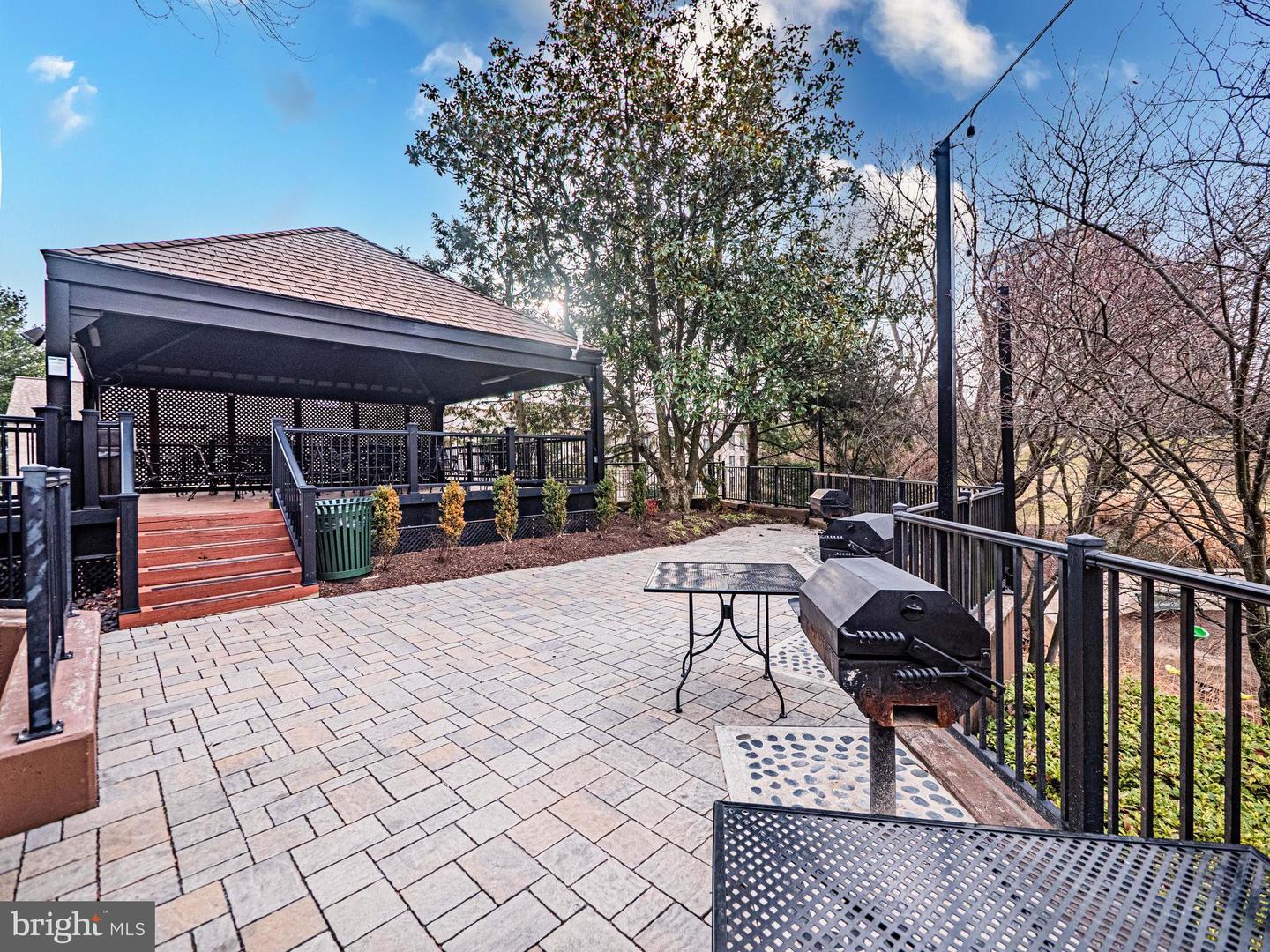 205 YOAKUM PKWY #305, ALEXANDRIA, Virginia 22304, 2 Bedrooms Bedrooms, ,2 BathroomsBathrooms,Residential,For sale,205 YOAKUM PKWY #305,VAAX2052826 MLS # VAAX2052826