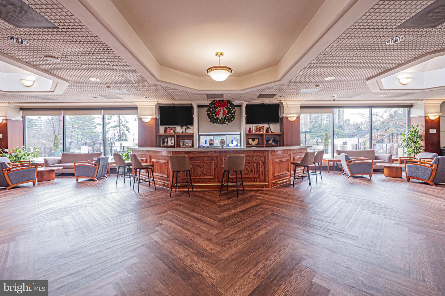 205 YOAKUM PKWY #305, ALEXANDRIA, Virginia 22304, 2 Bedrooms Bedrooms, ,2 BathroomsBathrooms,Residential,For sale,205 YOAKUM PKWY #305,VAAX2052826 MLS # VAAX2052826