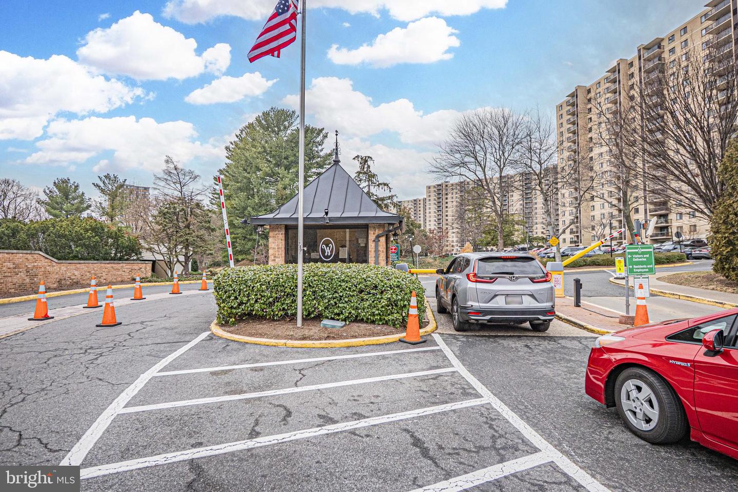 205 YOAKUM PKWY #305, ALEXANDRIA, Virginia 22304, 2 Bedrooms Bedrooms, ,2 BathroomsBathrooms,Residential,For sale,205 YOAKUM PKWY #305,VAAX2052826 MLS # VAAX2052826