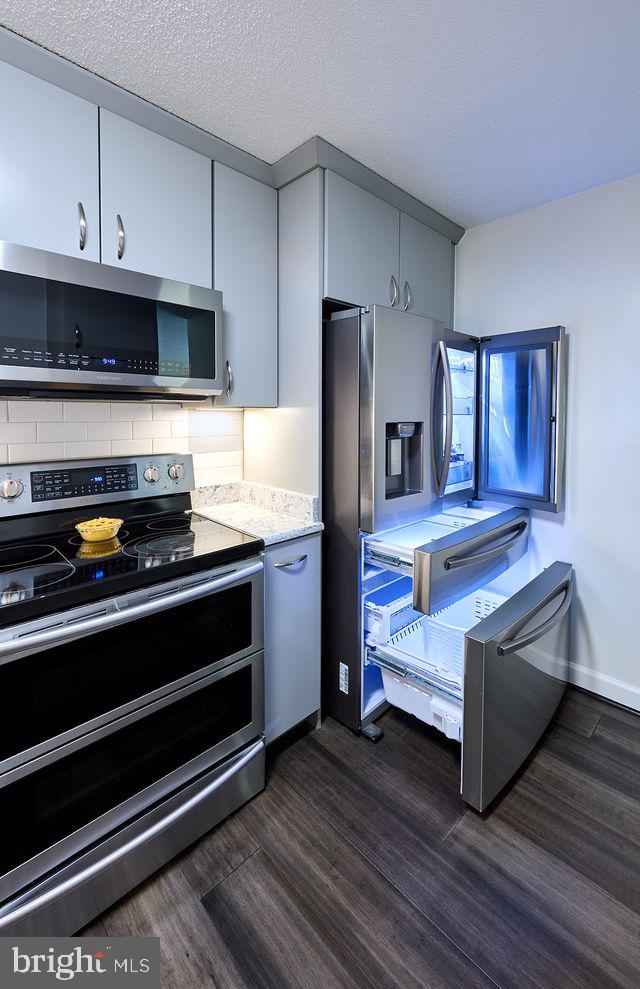 205 YOAKUM PKWY #305, ALEXANDRIA, Virginia 22304, 2 Bedrooms Bedrooms, ,2 BathroomsBathrooms,Residential,For sale,205 YOAKUM PKWY #305,VAAX2052826 MLS # VAAX2052826