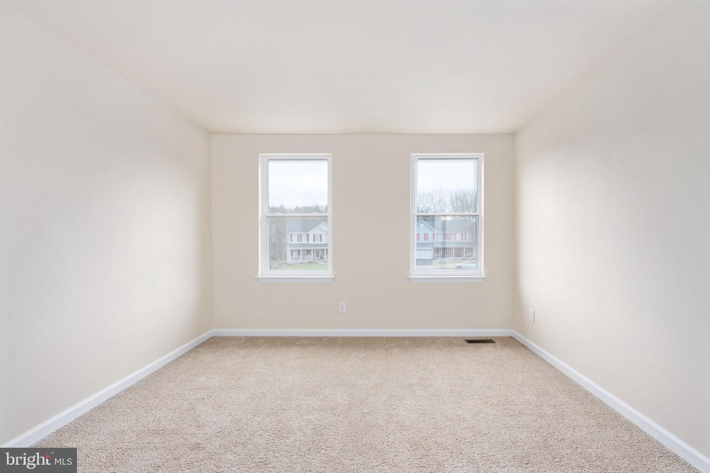 8 NEWPORT CT, STAFFORD, Virginia 22554, 4 Bedrooms Bedrooms, ,3 BathroomsBathrooms,Residential,For sale,8 NEWPORT CT,VAST2044980 MLS # VAST2044980