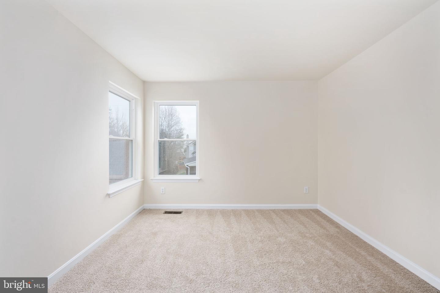 8 NEWPORT CT, STAFFORD, Virginia 22554, 4 Bedrooms Bedrooms, ,3 BathroomsBathrooms,Residential,For sale,8 NEWPORT CT,VAST2044980 MLS # VAST2044980