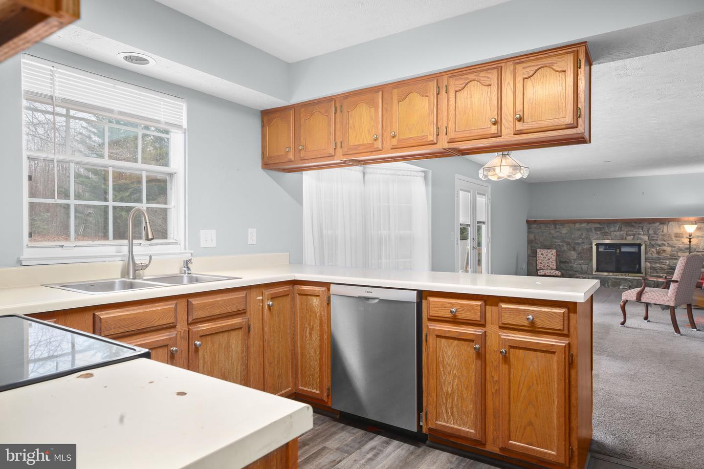 11210 SPRINGFIELD DR, FREDERICKSBURG, Virginia 22408, 5 Bedrooms Bedrooms, ,3 BathroomsBathrooms,Residential,For sale,11210 SPRINGFIELD DR,VASP2038444 MLS # VASP2038444