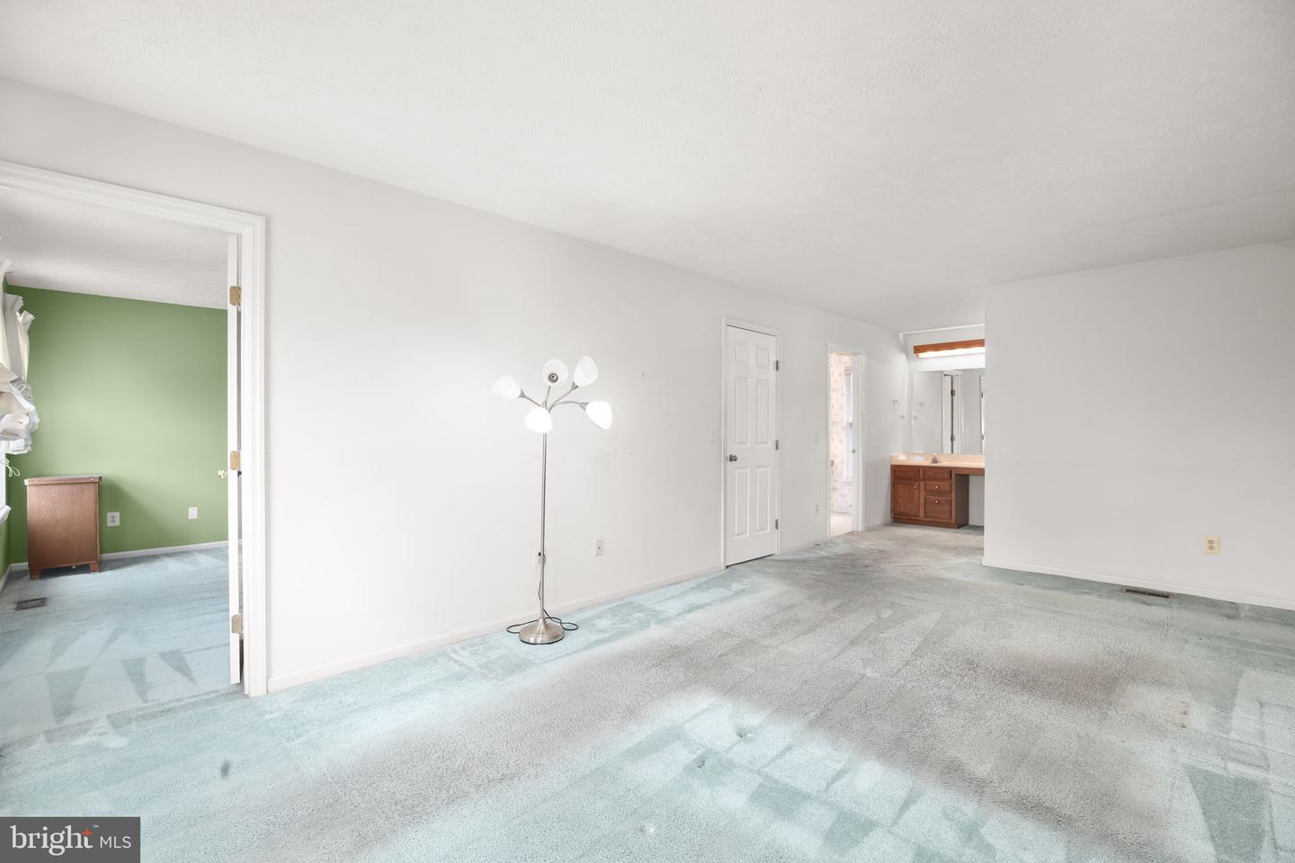 11210 SPRINGFIELD DR, FREDERICKSBURG, Virginia 22408, 5 Bedrooms Bedrooms, ,3 BathroomsBathrooms,Residential,For sale,11210 SPRINGFIELD DR,VASP2038444 MLS # VASP2038444