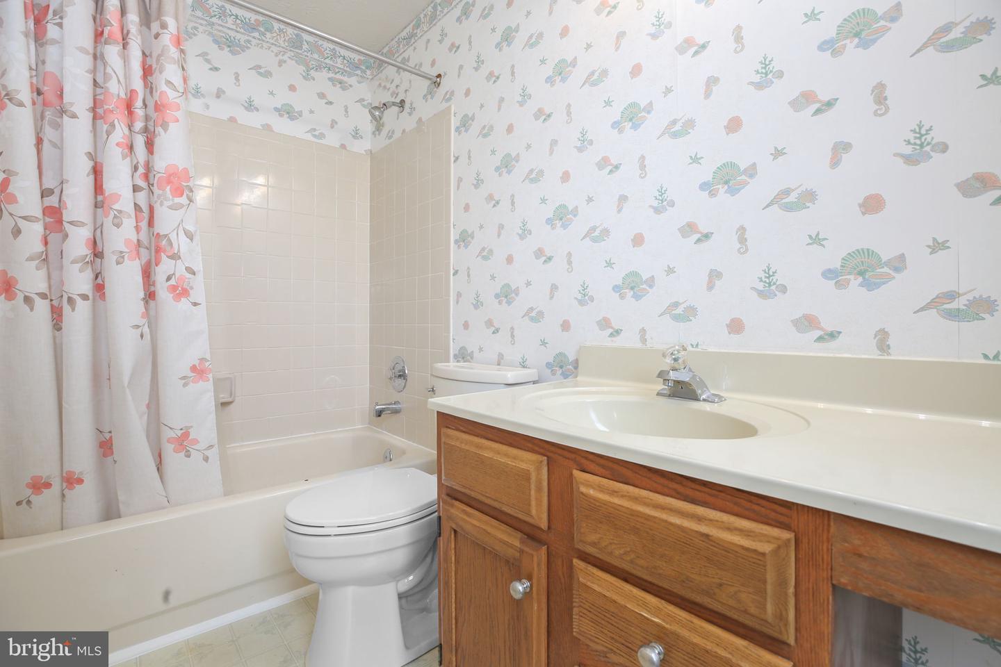 11210 SPRINGFIELD DR, FREDERICKSBURG, Virginia 22408, 5 Bedrooms Bedrooms, ,3 BathroomsBathrooms,Residential,For sale,11210 SPRINGFIELD DR,VASP2038444 MLS # VASP2038444