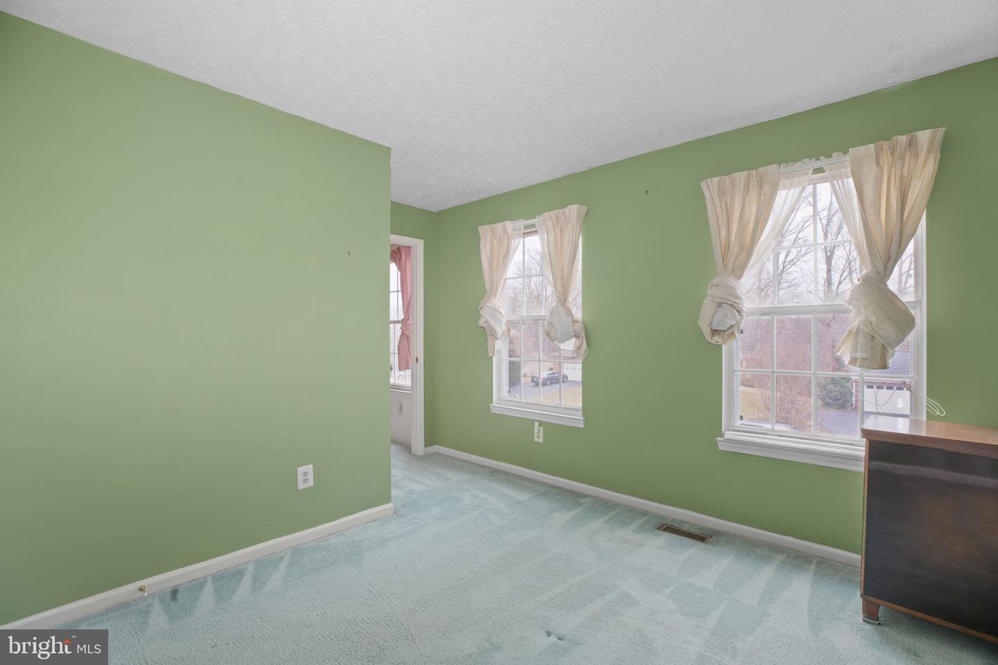 11210 SPRINGFIELD DR, FREDERICKSBURG, Virginia 22408, 5 Bedrooms Bedrooms, ,3 BathroomsBathrooms,Residential,For sale,11210 SPRINGFIELD DR,VASP2038444 MLS # VASP2038444