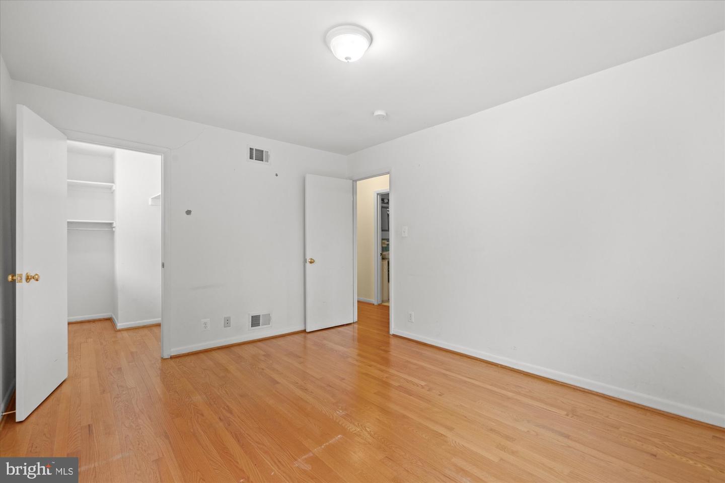 2709 12TH ST S, ARLINGTON, Virginia 22204, 5 Bedrooms Bedrooms, ,3 BathroomsBathrooms,Residential,For sale,2709 12TH ST S,VAAR2067422 MLS # VAAR2067422