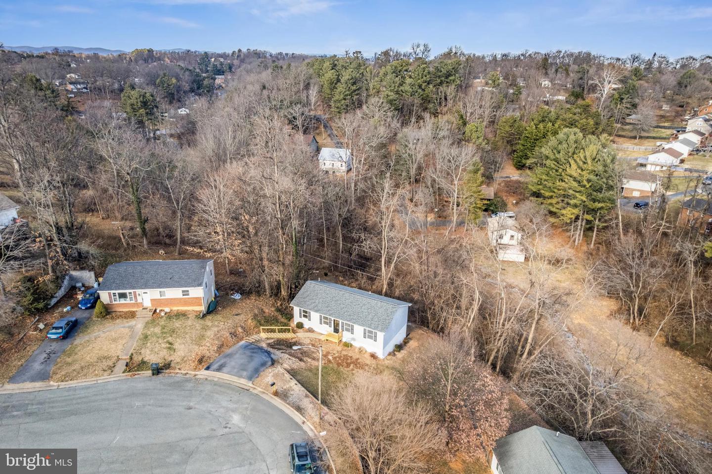 328 MONUMENT DR, STAUNTON, Virginia 24401, 3 Bedrooms Bedrooms, 5 Rooms Rooms,2 BathroomsBathrooms,Residential,For sale,328 MONUMENT DR,VASC2000770 MLS # VASC2000770