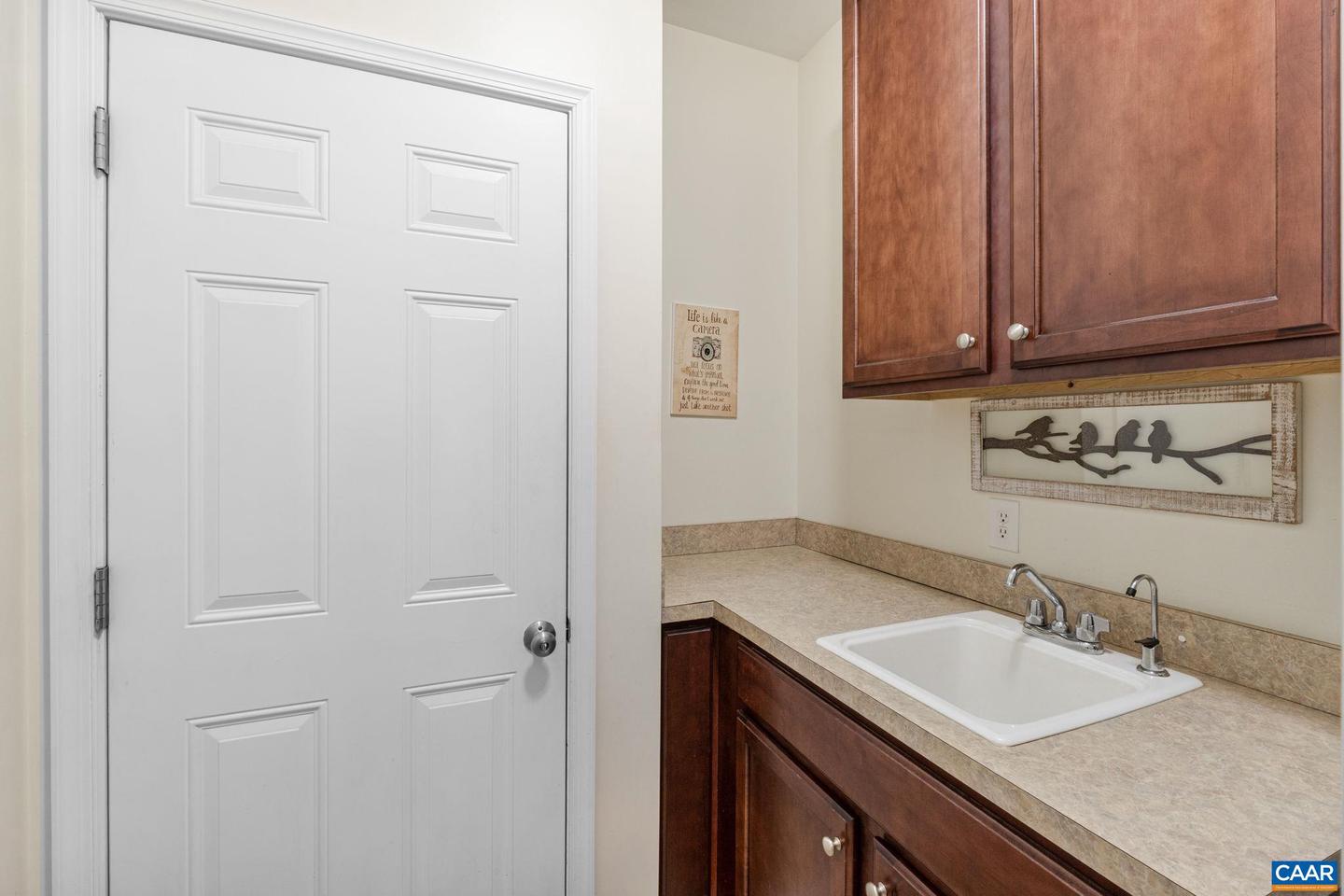 209 TIMBER RIDGE LN, ZION CROSSROADS, Virginia 22942, 5 Bedrooms Bedrooms, ,4 BathroomsBathrooms,Residential,For sale,209 TIMBER RIDGE LN,672244 MLS # 672244