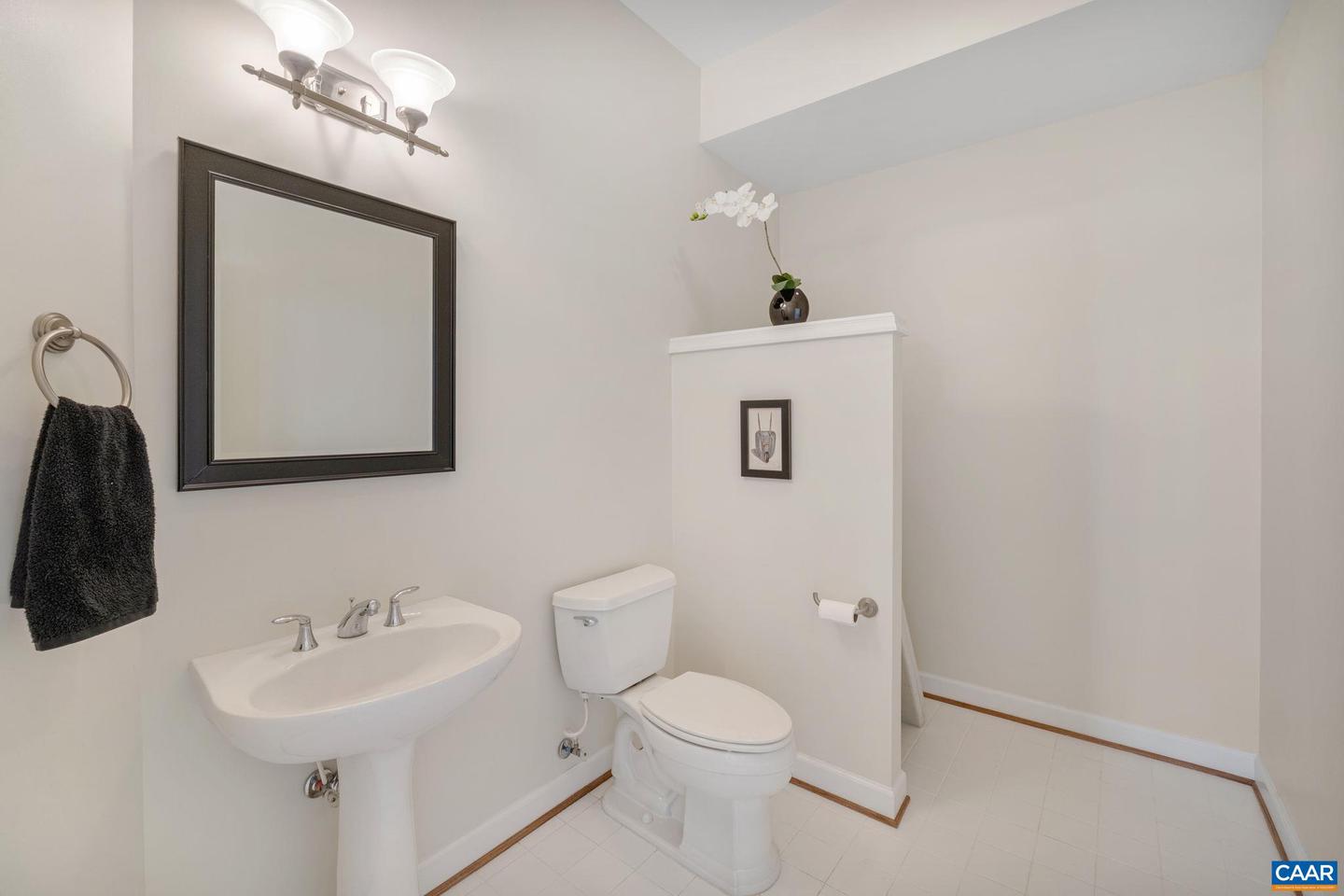 209 TIMBER RIDGE LN, ZION CROSSROADS, Virginia 22942, 5 Bedrooms Bedrooms, ,4 BathroomsBathrooms,Residential,For sale,209 TIMBER RIDGE LN,672244 MLS # 672244