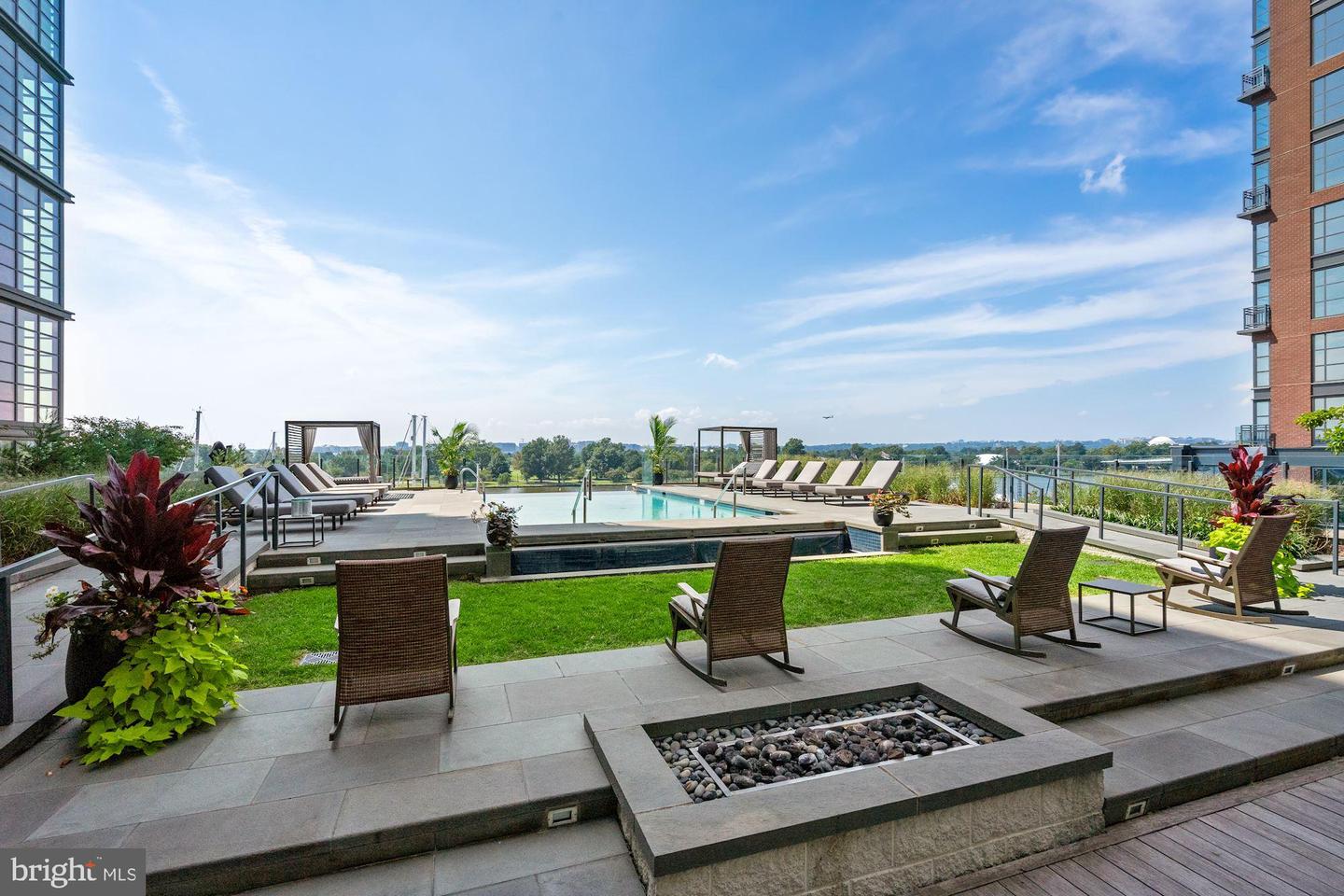 45 SUTTON SQ SW #1112, WASHINGTON, District Of Columbia 20024, 1 Room Rooms,1 BathroomBathrooms,Residential,For sale,45 SUTTON SQ SW #1112,DCDC2240148 MLS # DCDC2240148