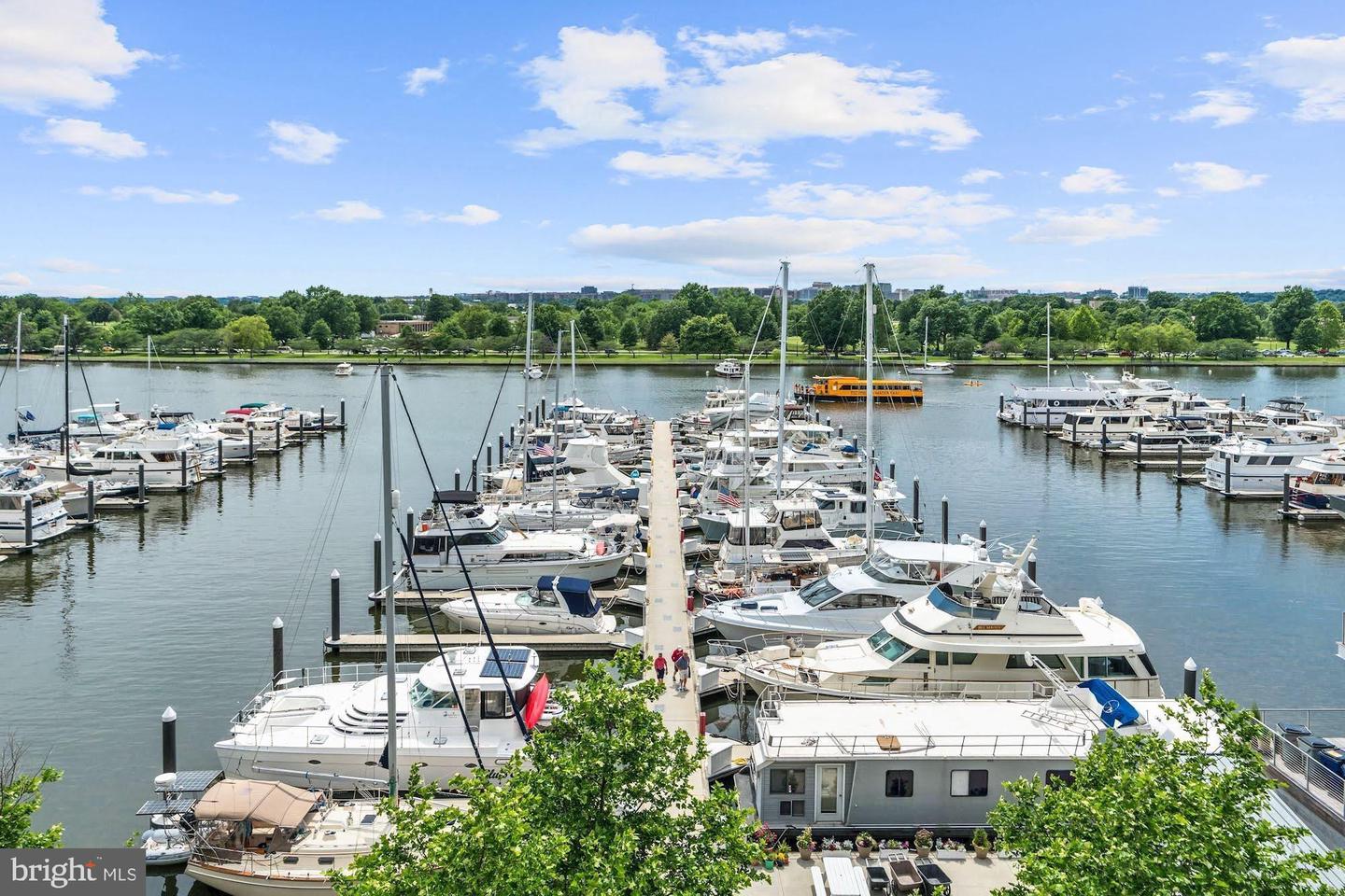 45 SUTTON SQ SW #1112, WASHINGTON, District Of Columbia 20024, 1 Room Rooms,1 BathroomBathrooms,Residential,For sale,45 SUTTON SQ SW #1112,DCDC2240148 MLS # DCDC2240148