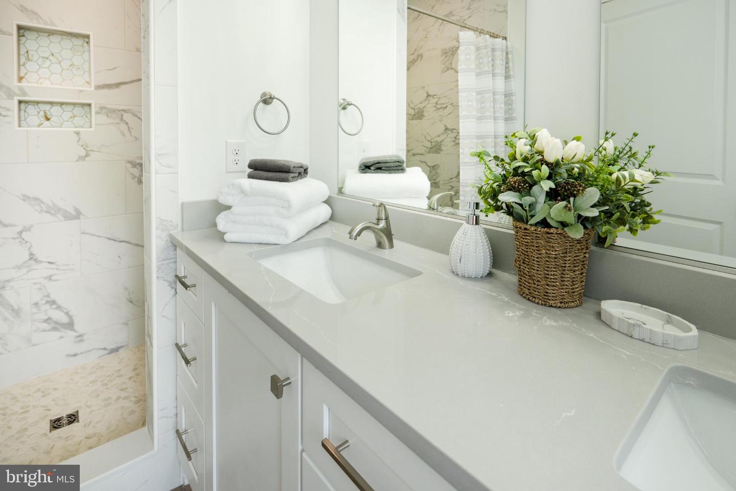 723 RAINBOW RDG, BUMPASS, Virginia 23024, 4 Bedrooms Bedrooms, 7 Rooms Rooms,2 BathroomsBathrooms,Residential,For sale,723 RAINBOW RDG,VALA2009106 MLS # VALA2009106