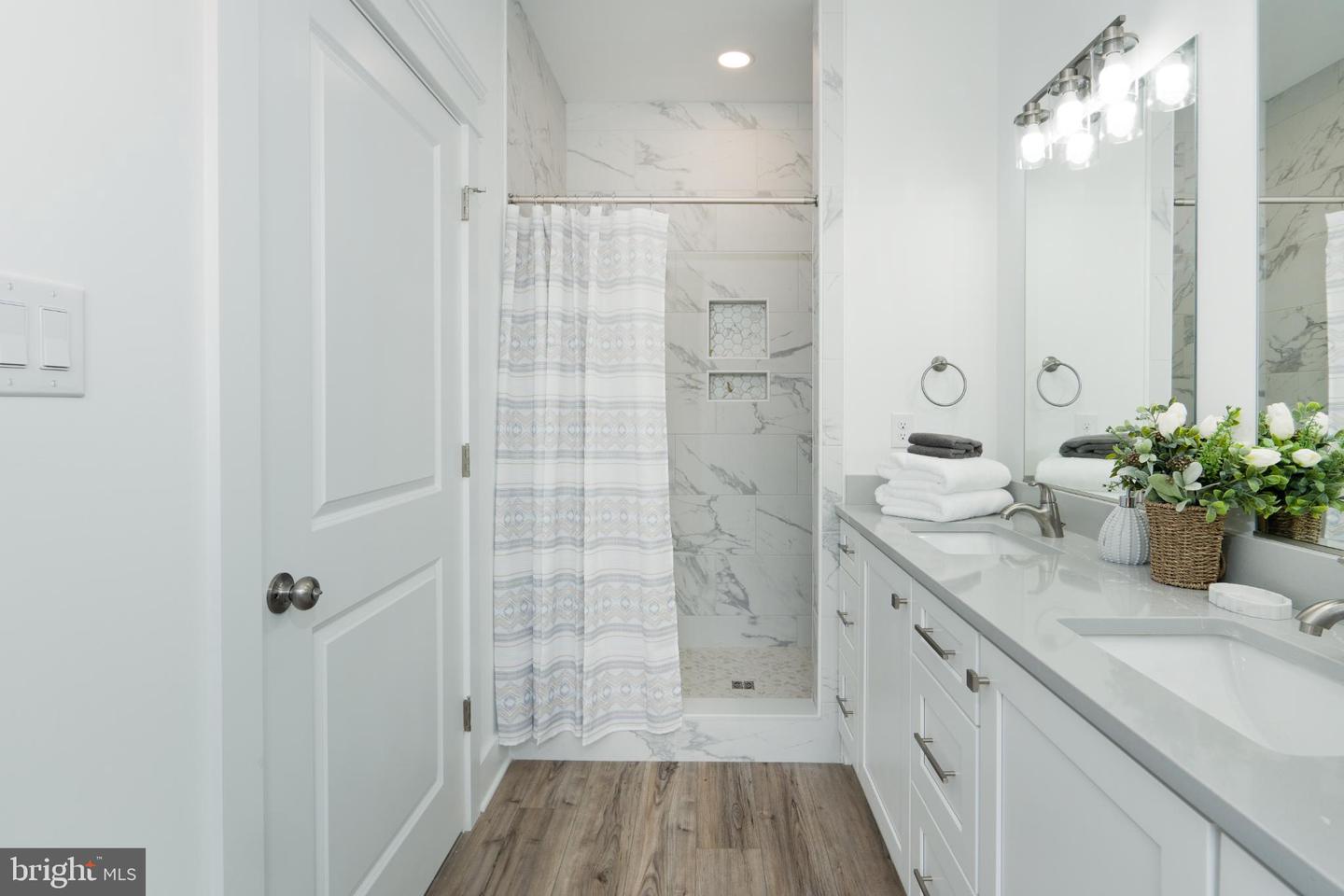 723 RAINBOW RDG, BUMPASS, Virginia 23024, 4 Bedrooms Bedrooms, 7 Rooms Rooms,2 BathroomsBathrooms,Residential,For sale,723 RAINBOW RDG,VALA2009106 MLS # VALA2009106