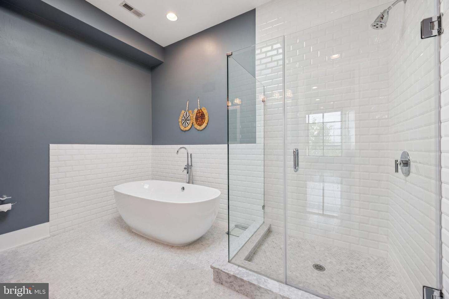 1316 SHEPHERD ST NW #4, WASHINGTON, District Of Columbia 20011, 3 Bedrooms Bedrooms, ,2 BathroomsBathrooms,Residential,For sale,1316 SHEPHERD ST NW #4,DCDC2240164 MLS # DCDC2240164