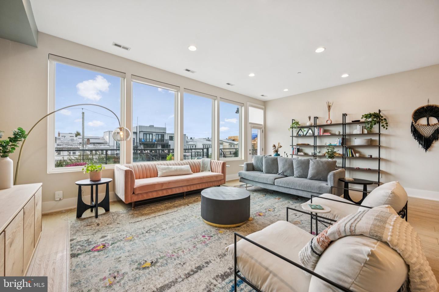 1316 SHEPHERD ST NW #4, WASHINGTON, District Of Columbia 20011, 3 Bedrooms Bedrooms, ,2 BathroomsBathrooms,Residential,For sale,1316 SHEPHERD ST NW #4,DCDC2240164 MLS # DCDC2240164