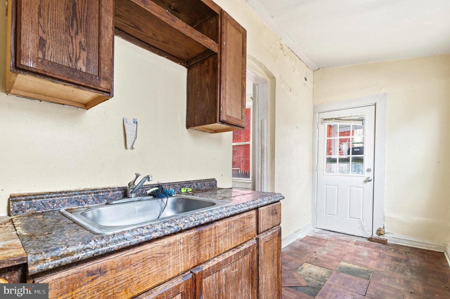 744 GRESHAM PL NW, WASHINGTON, District Of Columbia 20001, 3 Bedrooms Bedrooms, ,1 BathroomBathrooms,Residential,For sale,744 GRESHAM PL NW,DCDC2240192 MLS # DCDC2240192