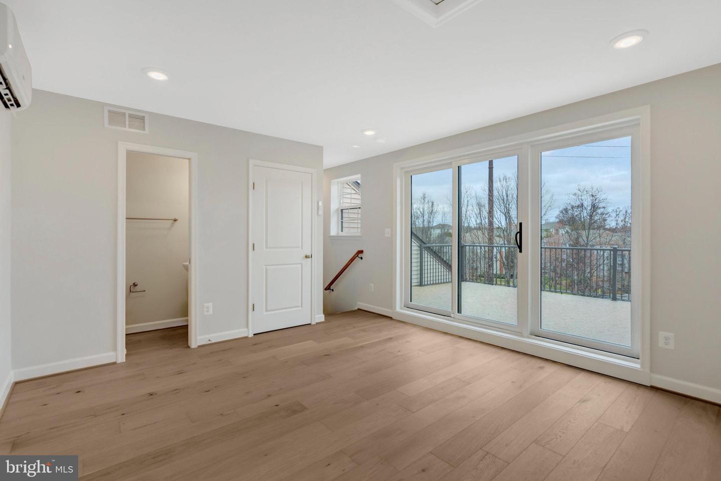 05 FAIR LAKES CT, FAIRFAX, Virginia 22033, 3 Bedrooms Bedrooms, ,3 BathroomsBathrooms,Residential,For sale,05 FAIR LAKES CT,VAFX2195908 MLS # VAFX2195908