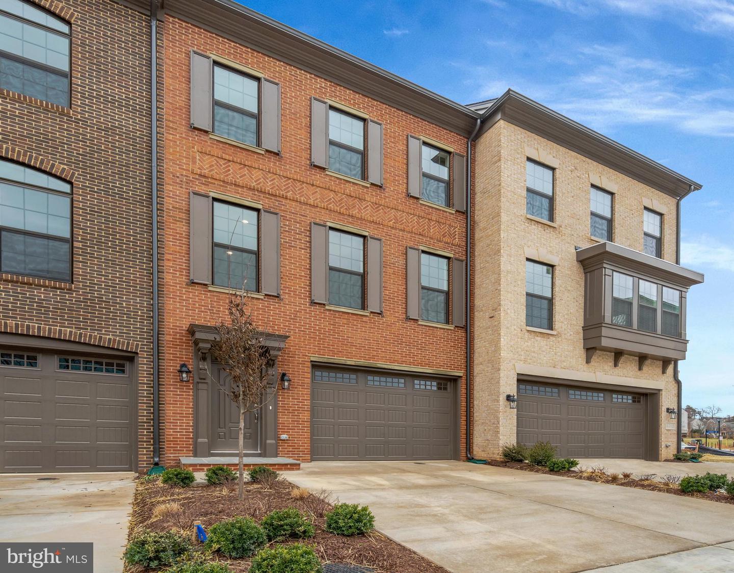 05 FAIR LAKES CT, FAIRFAX, Virginia 22033, 3 Bedrooms Bedrooms, ,3 BathroomsBathrooms,Residential,For sale,05 FAIR LAKES CT,VAFX2195908 MLS # VAFX2195908