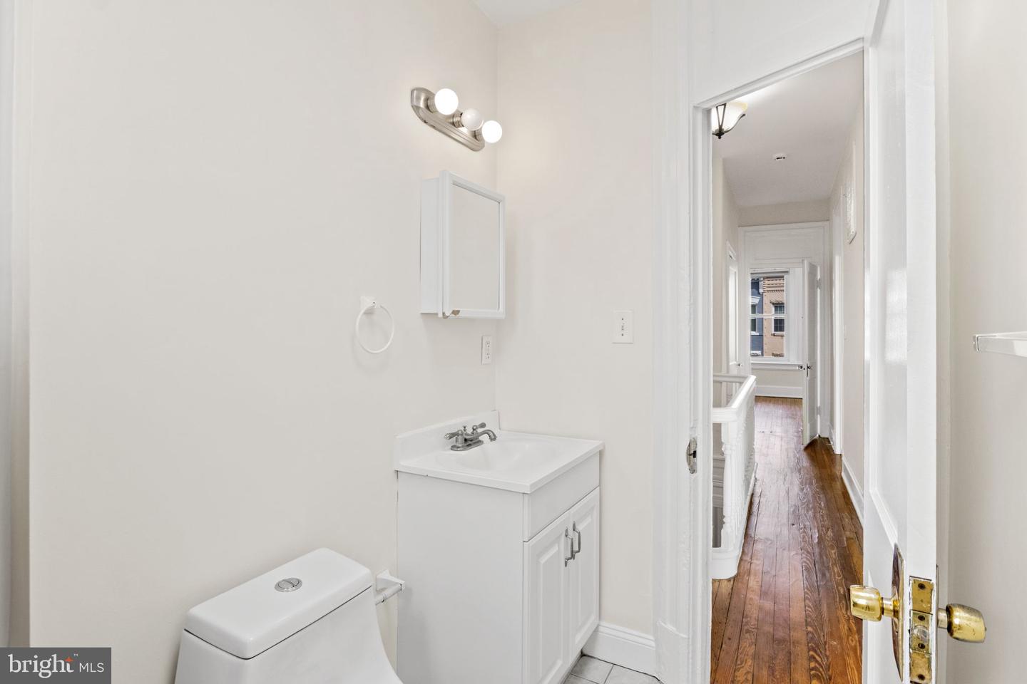 32 RANDOLPH PL NW, WASHINGTON, District Of Columbia 20001, 3 Bedrooms Bedrooms, ,1 BathroomBathrooms,Residential,For sale,32 RANDOLPH PL NW,DCDC2194604 MLS # DCDC2194604