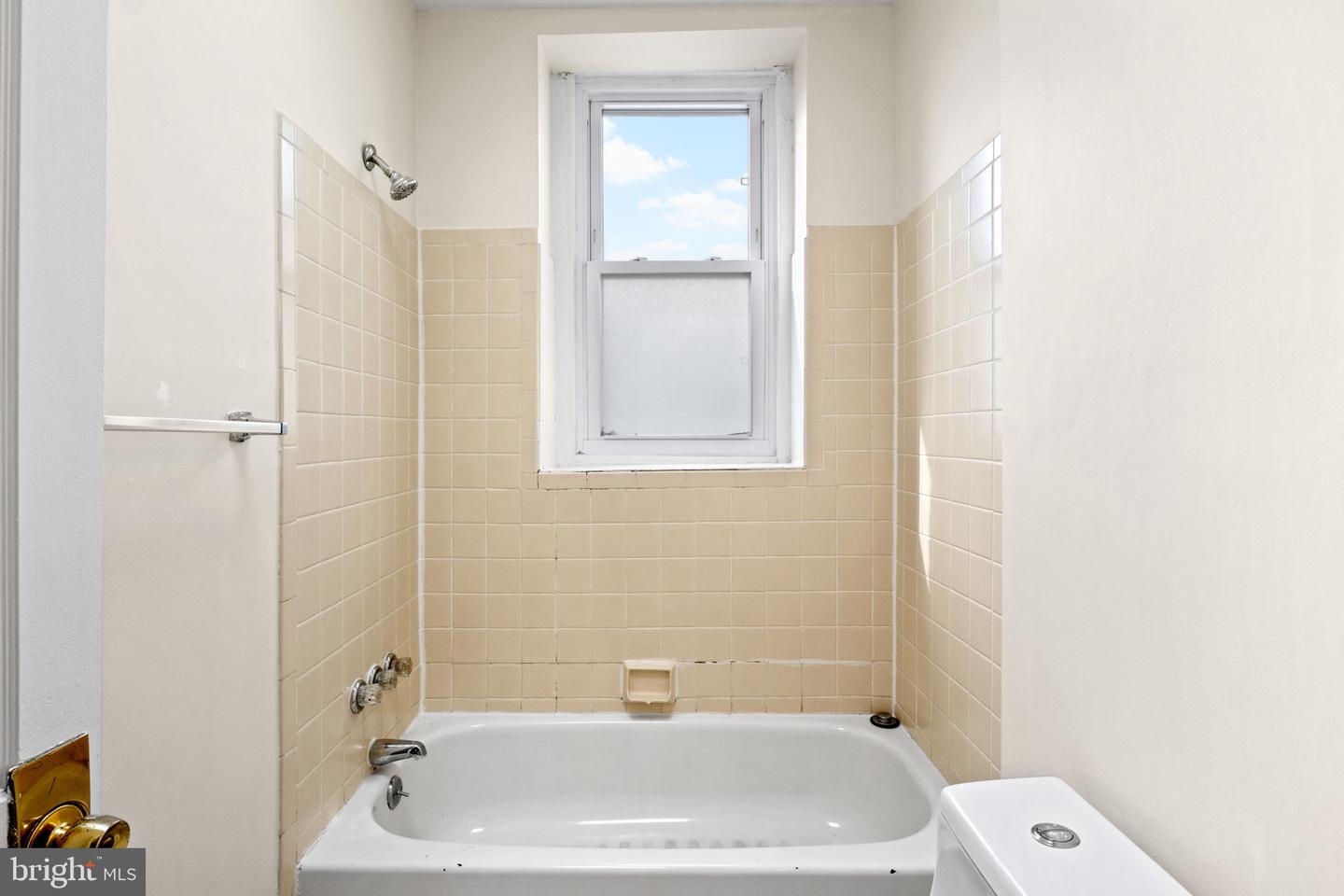 32 RANDOLPH PL NW, WASHINGTON, District Of Columbia 20001, 3 Bedrooms Bedrooms, ,1 BathroomBathrooms,Residential,For sale,32 RANDOLPH PL NW,DCDC2194604 MLS # DCDC2194604