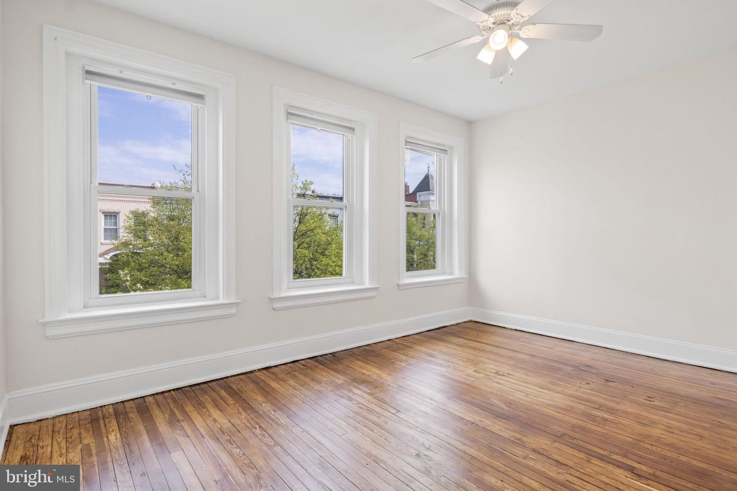 32 RANDOLPH PL NW, WASHINGTON, District Of Columbia 20001, 3 Bedrooms Bedrooms, ,1 BathroomBathrooms,Residential,For sale,32 RANDOLPH PL NW,DCDC2194604 MLS # DCDC2194604