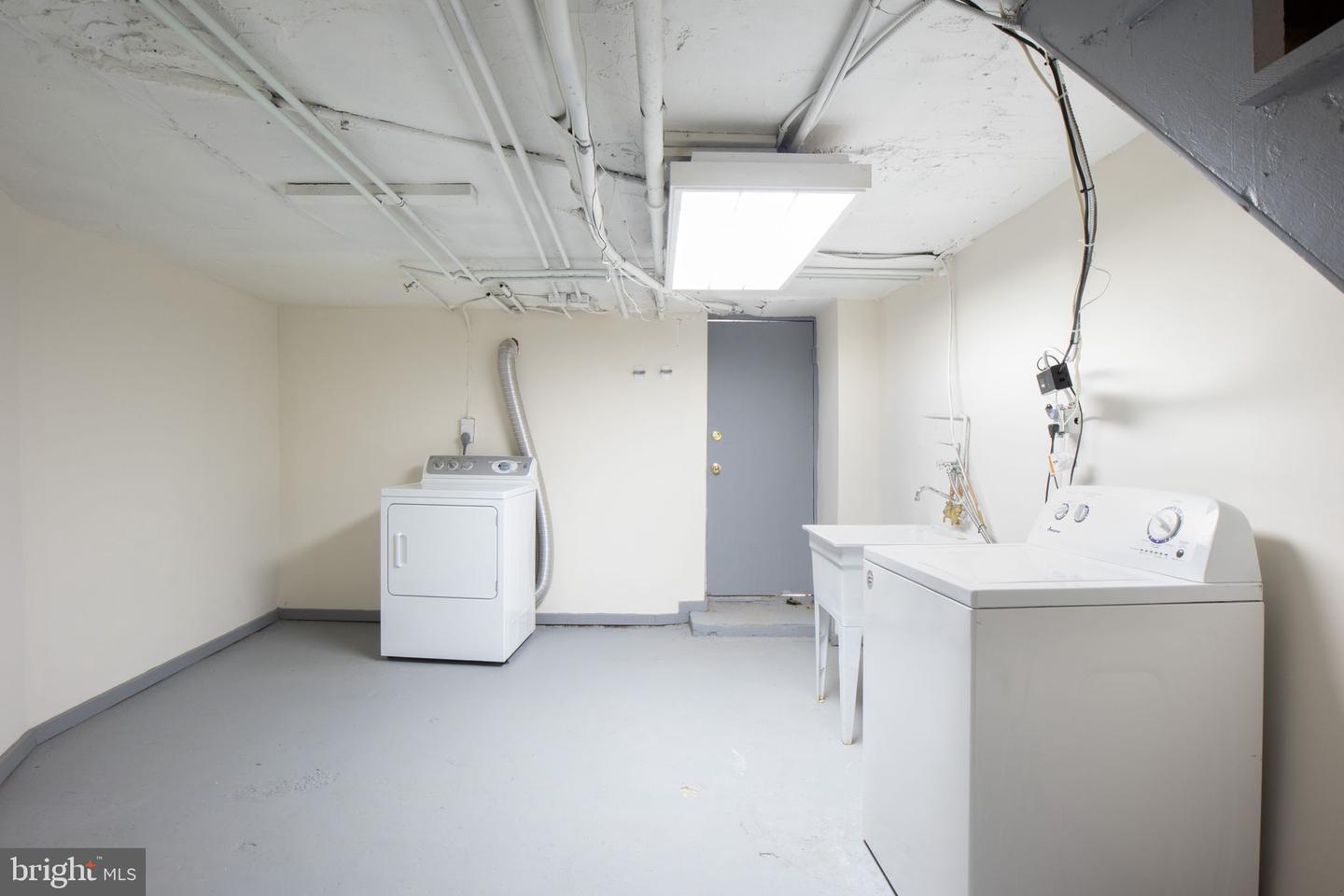 32 RANDOLPH PL NW, WASHINGTON, District Of Columbia 20001, 3 Bedrooms Bedrooms, ,1 BathroomBathrooms,Residential,For sale,32 RANDOLPH PL NW,DCDC2194604 MLS # DCDC2194604