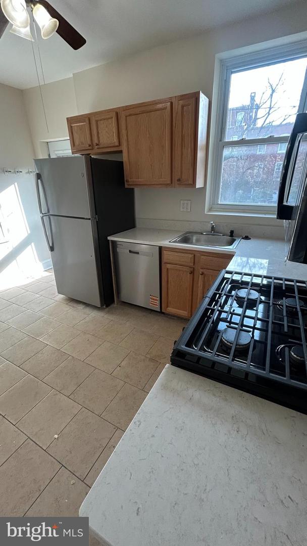 32 RANDOLPH PL NW, WASHINGTON, District Of Columbia 20001, 3 Bedrooms Bedrooms, ,1 BathroomBathrooms,Residential,For sale,32 RANDOLPH PL NW,DCDC2194604 MLS # DCDC2194604