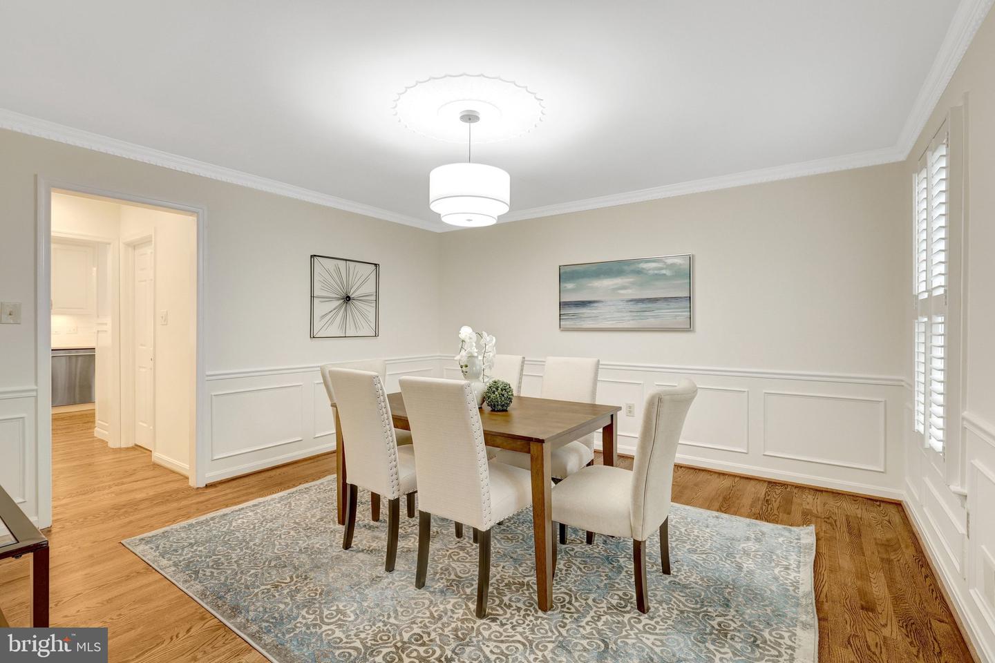 933 HOLLY CREEK DR, GREAT FALLS, Virginia 22066, 5 Bedrooms Bedrooms, ,3 BathroomsBathrooms,Residential,For sale,933 HOLLY CREEK DR,VAFX2245606 MLS # VAFX2245606