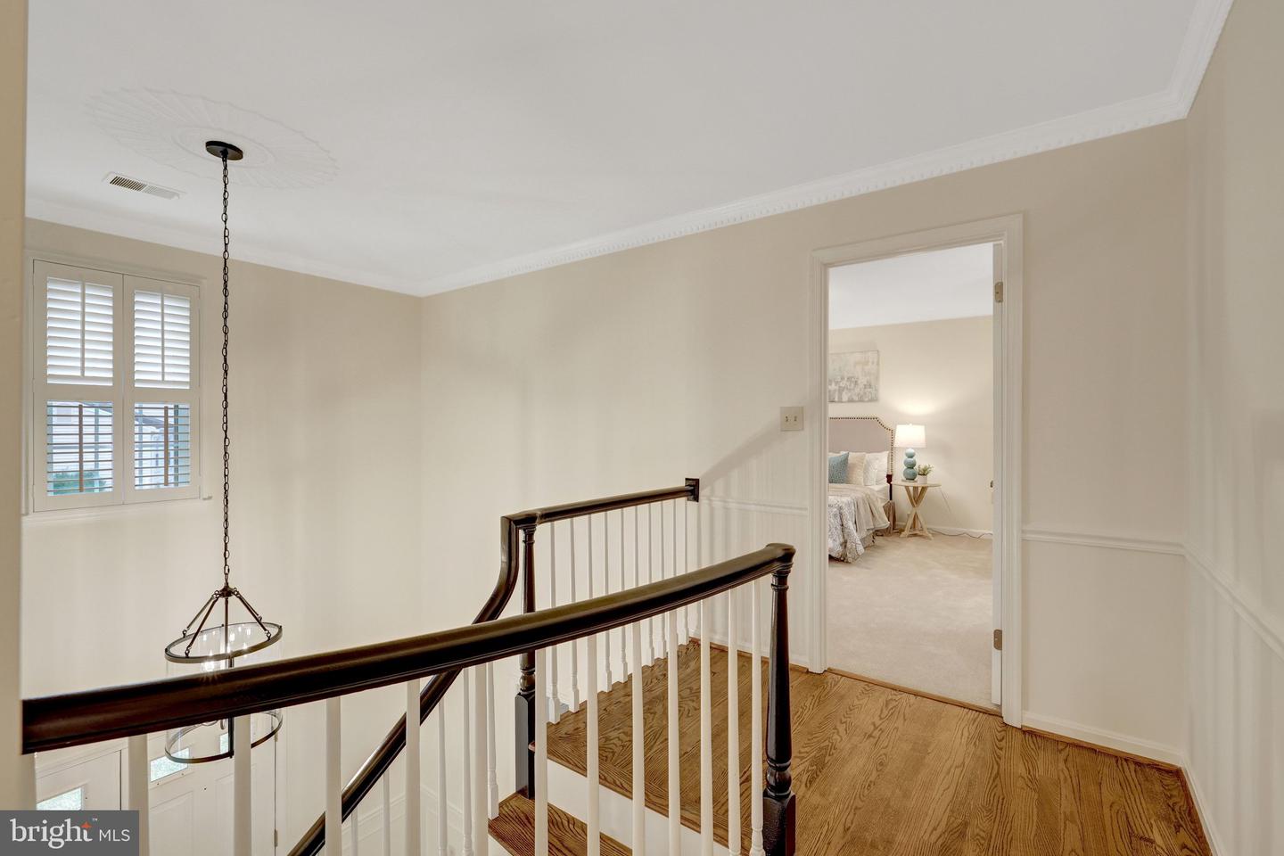 933 HOLLY CREEK DR, GREAT FALLS, Virginia 22066, 5 Bedrooms Bedrooms, ,3 BathroomsBathrooms,Residential,For sale,933 HOLLY CREEK DR,VAFX2245606 MLS # VAFX2245606