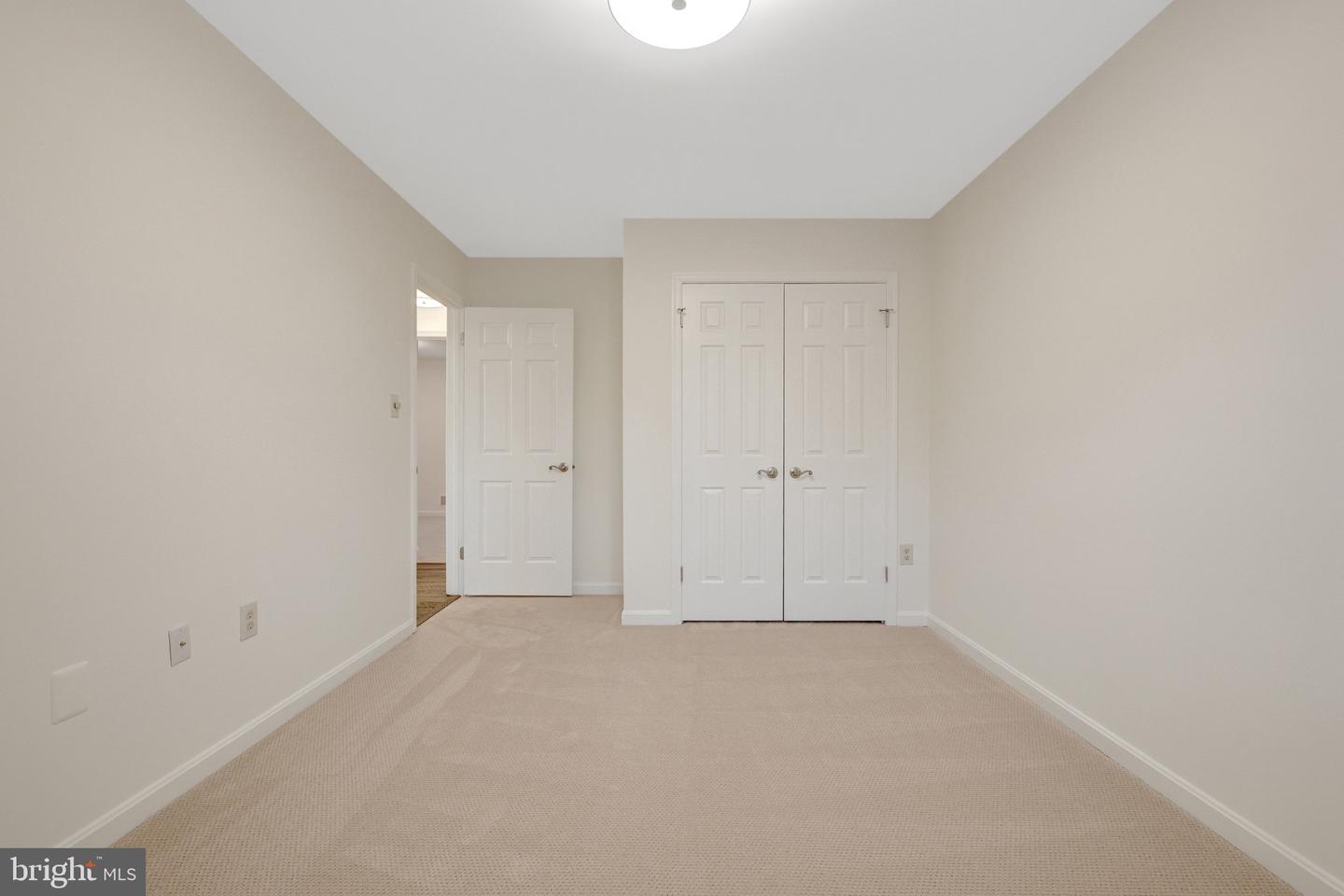 933 HOLLY CREEK DR, GREAT FALLS, Virginia 22066, 5 Bedrooms Bedrooms, ,3 BathroomsBathrooms,Residential,For sale,933 HOLLY CREEK DR,VAFX2245606 MLS # VAFX2245606