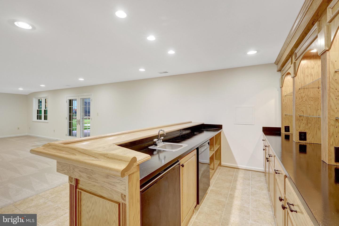 933 HOLLY CREEK DR, GREAT FALLS, Virginia 22066, 5 Bedrooms Bedrooms, ,3 BathroomsBathrooms,Residential,For sale,933 HOLLY CREEK DR,VAFX2245606 MLS # VAFX2245606