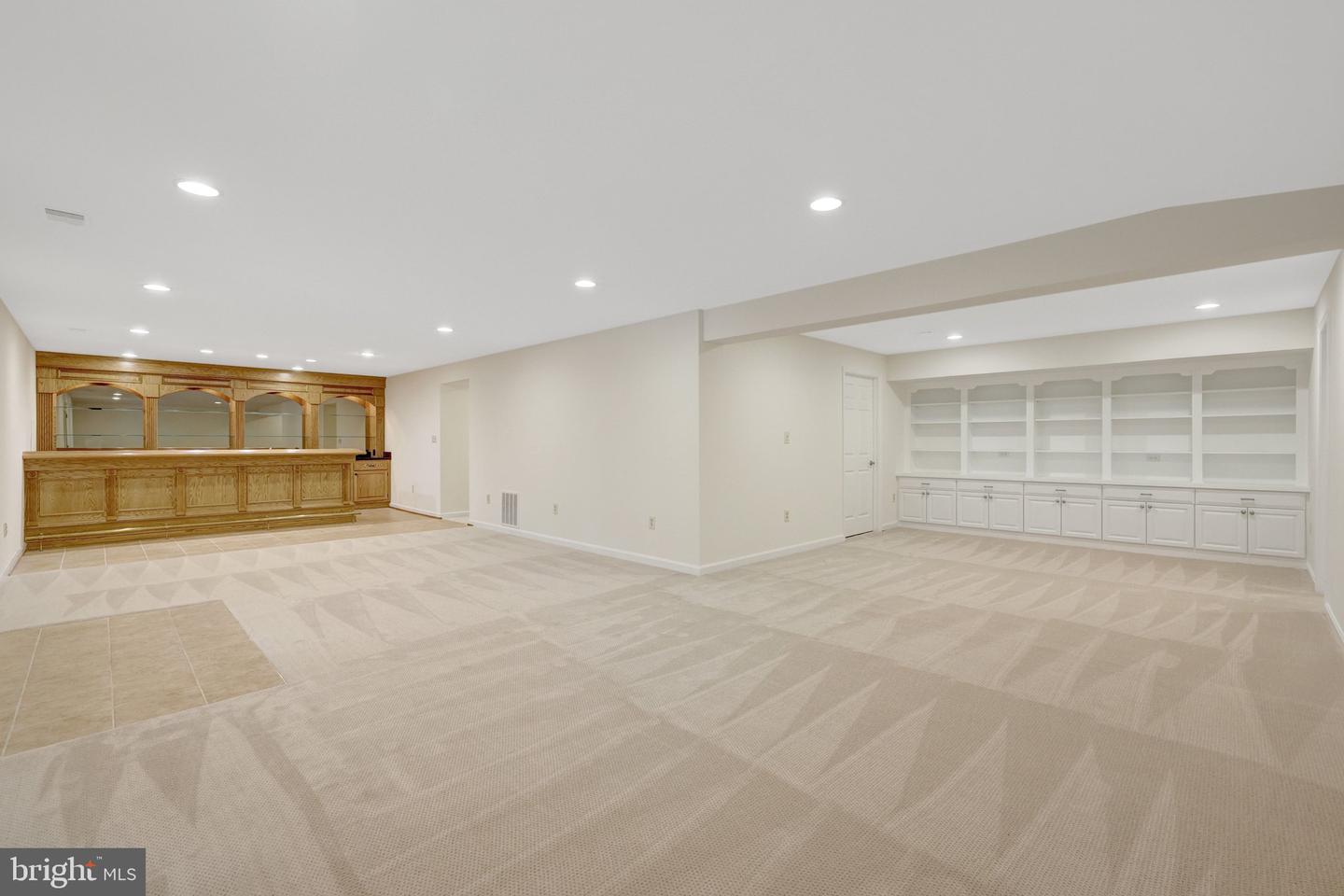 933 HOLLY CREEK DR, GREAT FALLS, Virginia 22066, 5 Bedrooms Bedrooms, ,3 BathroomsBathrooms,Residential,For sale,933 HOLLY CREEK DR,VAFX2245606 MLS # VAFX2245606