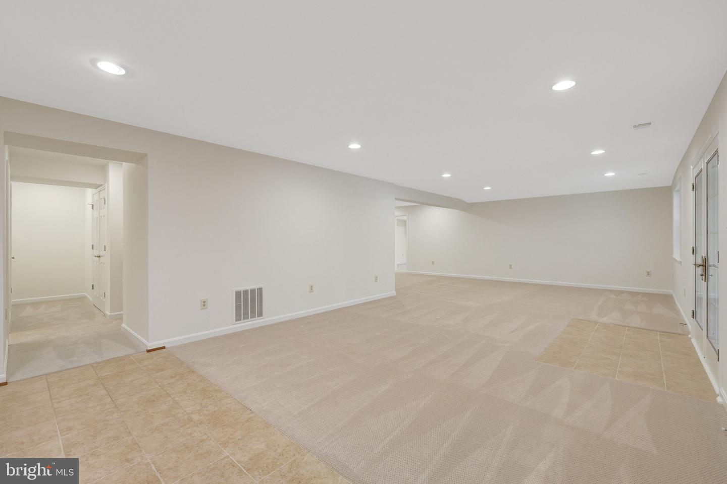 933 HOLLY CREEK DR, GREAT FALLS, Virginia 22066, 5 Bedrooms Bedrooms, ,3 BathroomsBathrooms,Residential,For sale,933 HOLLY CREEK DR,VAFX2245606 MLS # VAFX2245606