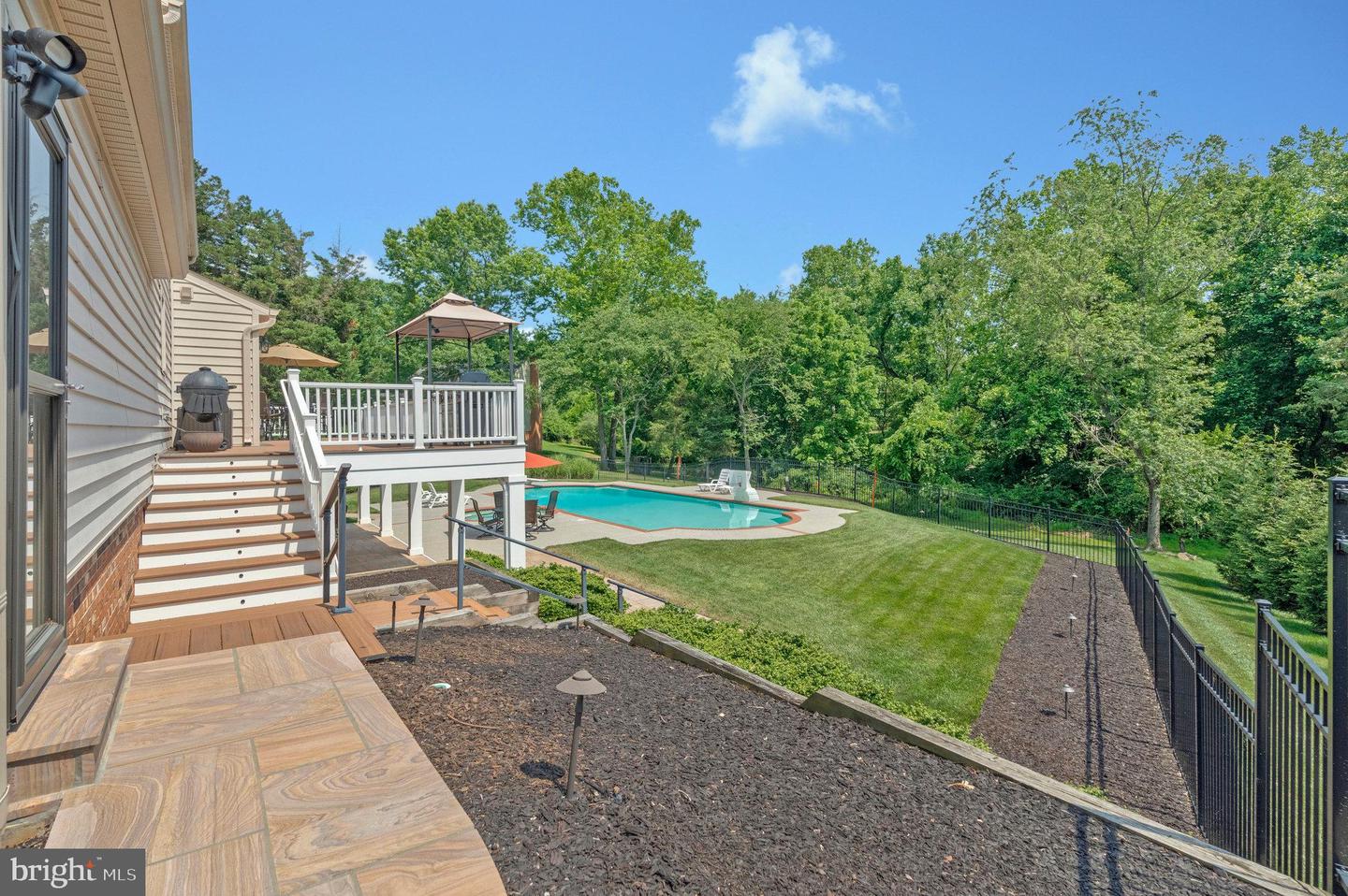 933 HOLLY CREEK DR, GREAT FALLS, Virginia 22066, 5 Bedrooms Bedrooms, ,3 BathroomsBathrooms,Residential,For sale,933 HOLLY CREEK DR,VAFX2245606 MLS # VAFX2245606