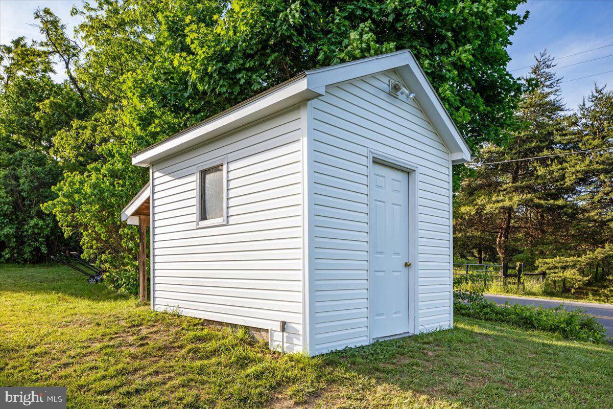 709 DICKS HOLLOW RD, WINCHESTER, Virginia 22603, 3 Bedrooms Bedrooms, ,2 BathroomsBathrooms,Residential,For sale,709 DICKS HOLLOW RD,VAFV2034758 MLS # VAFV2034758