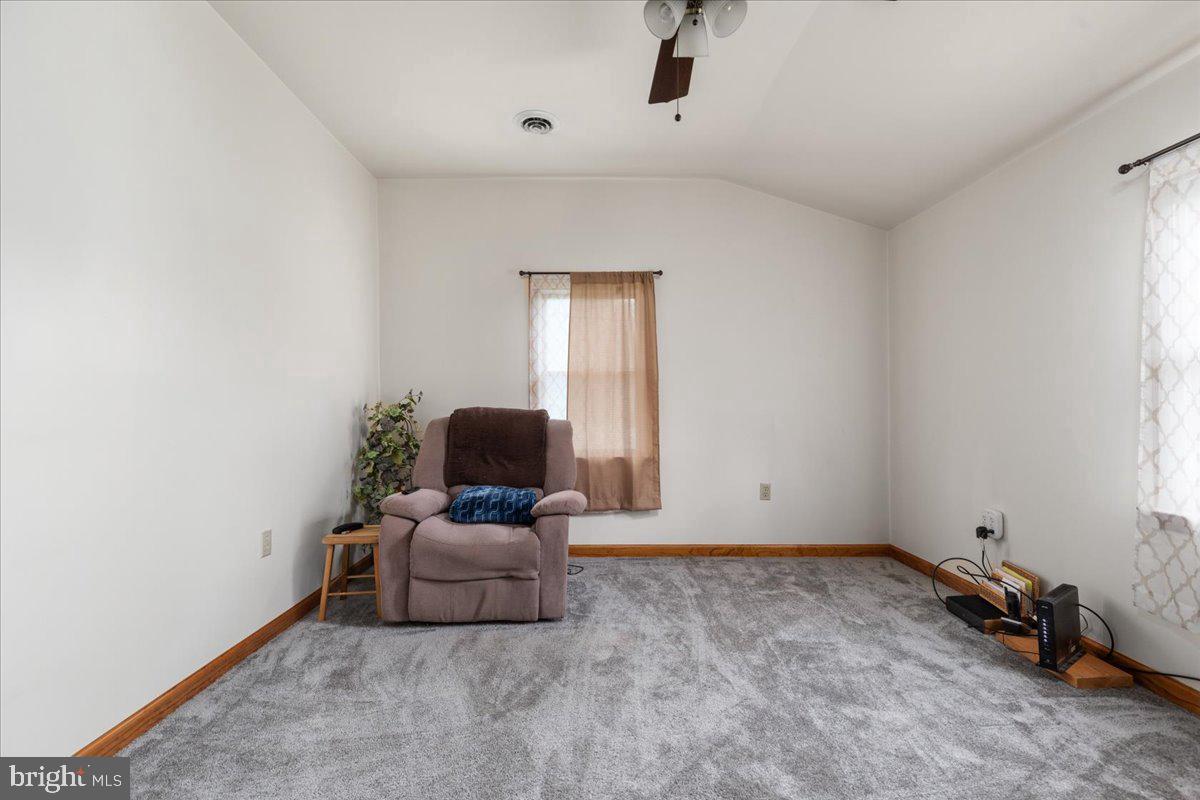 709 DICKS HOLLOW RD, WINCHESTER, Virginia 22603, 3 Bedrooms Bedrooms, ,2 BathroomsBathrooms,Residential,For sale,709 DICKS HOLLOW RD,VAFV2034758 MLS # VAFV2034758