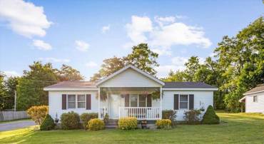 709 DICKS HOLLOW RD, WINCHESTER, Virginia 22603, 3 Bedrooms Bedrooms, ,2 BathroomsBathrooms,Residential,For sale,709 DICKS HOLLOW RD,VAFV2034758 MLS # VAFV2034758