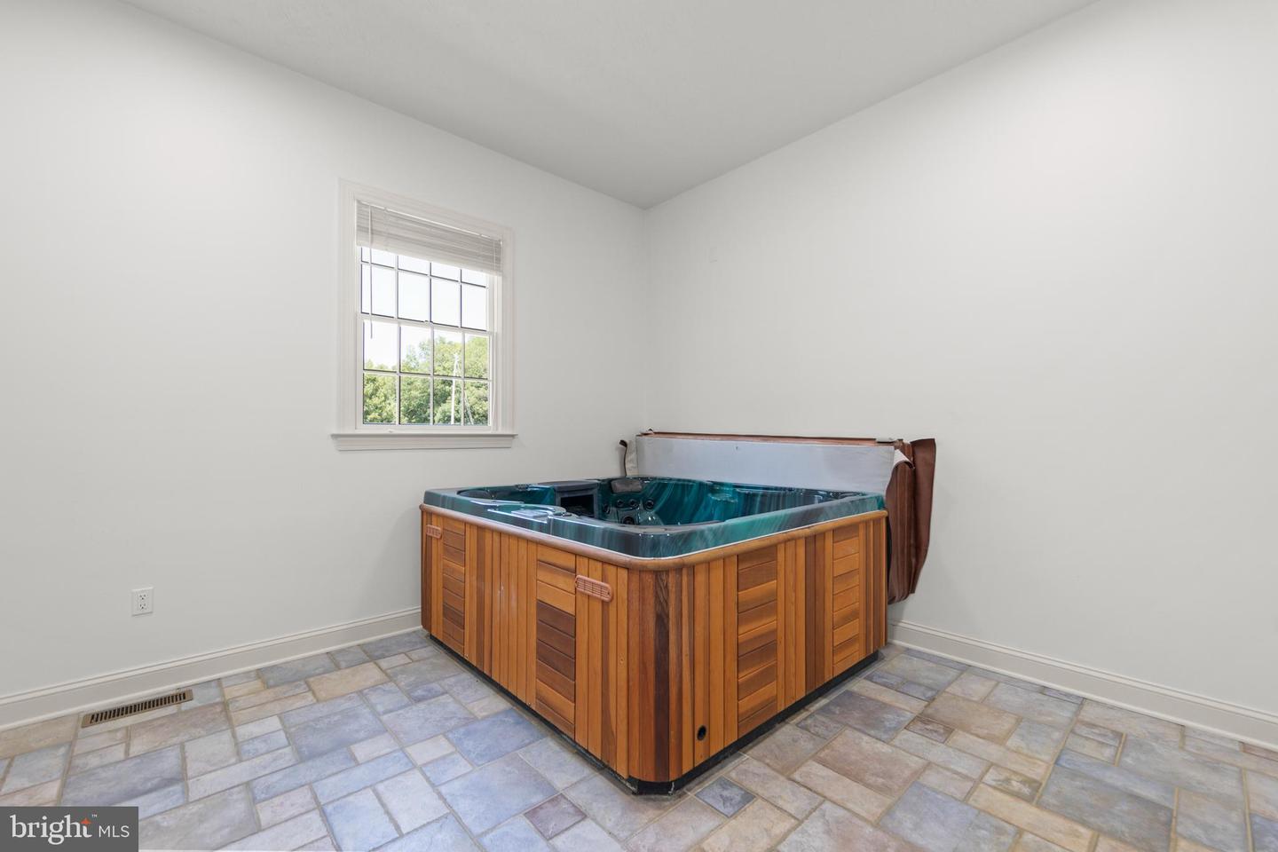 177 HATCHER DR, FRONT ROYAL, Virginia 22630, 4 Bedrooms Bedrooms, 12 Rooms Rooms,4 BathroomsBathrooms,Residential,For sale,177 HATCHER DR,VAWR2011552 MLS # VAWR2011552