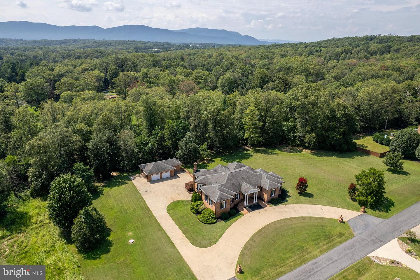 177 HATCHER DR, FRONT ROYAL, Virginia 22630, 4 Bedrooms Bedrooms, 12 Rooms Rooms,4 BathroomsBathrooms,Residential,For sale,177 HATCHER DR,VAWR2011552 MLS # VAWR2011552