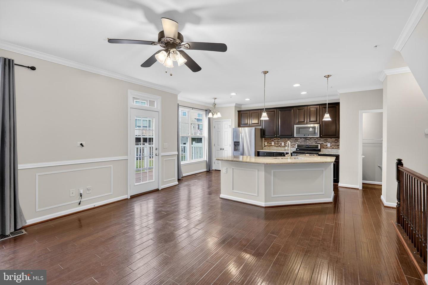 43368 TOWN GATE SQ, CHANTILLY, Virginia 20152, 3 Bedrooms Bedrooms, ,2 BathroomsBathrooms,Residential,For sale,43368 TOWN GATE SQ,VALO2101880 MLS # VALO2101880