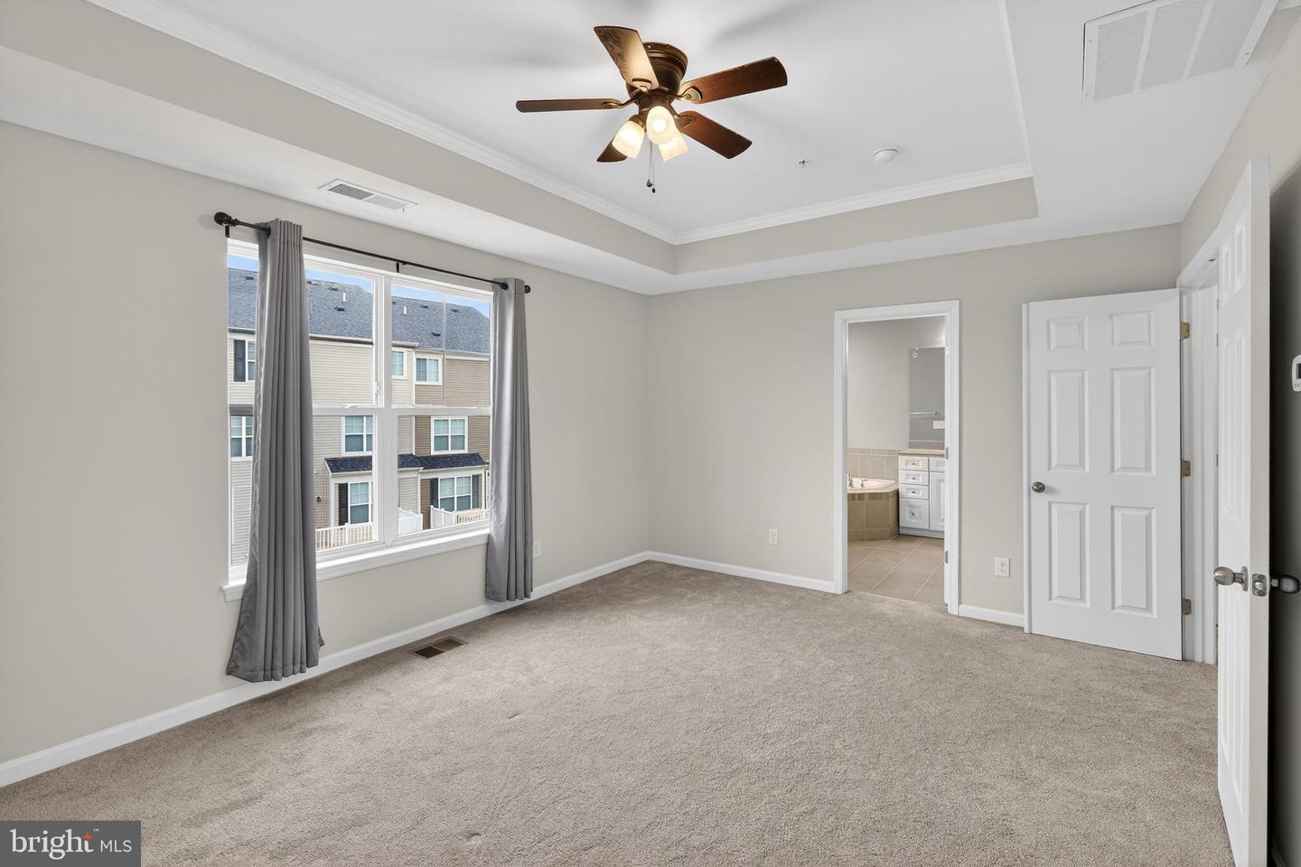 43368 TOWN GATE SQ, CHANTILLY, Virginia 20152, 3 Bedrooms Bedrooms, ,2 BathroomsBathrooms,Residential,For sale,43368 TOWN GATE SQ,VALO2101880 MLS # VALO2101880