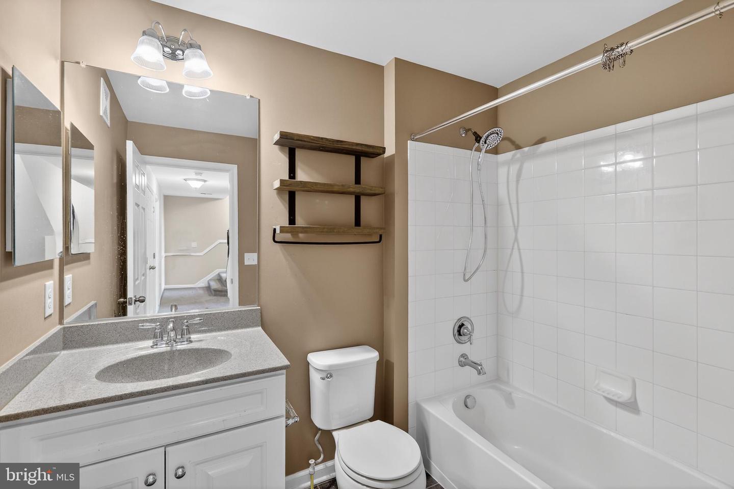 43368 TOWN GATE SQ, CHANTILLY, Virginia 20152, 3 Bedrooms Bedrooms, ,2 BathroomsBathrooms,Residential,For sale,43368 TOWN GATE SQ,VALO2101880 MLS # VALO2101880