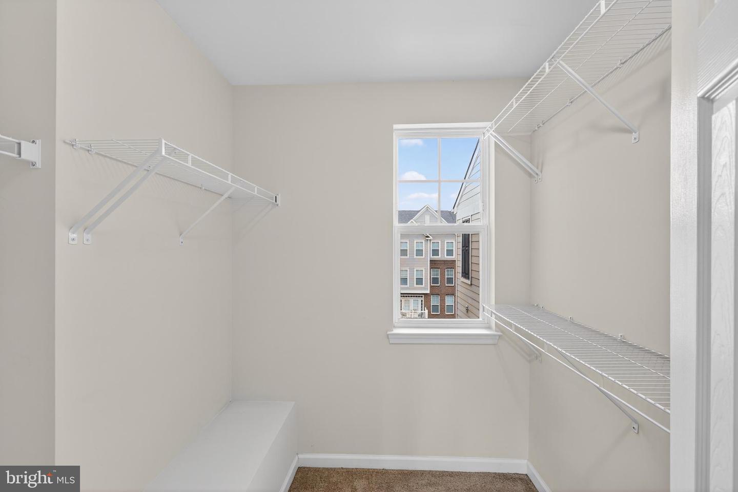 43368 TOWN GATE SQ, CHANTILLY, Virginia 20152, 3 Bedrooms Bedrooms, ,2 BathroomsBathrooms,Residential,For sale,43368 TOWN GATE SQ,VALO2101880 MLS # VALO2101880