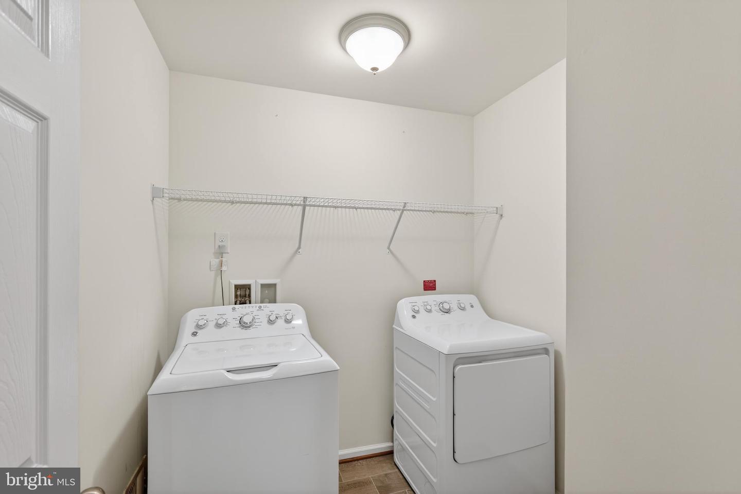 43368 TOWN GATE SQ, CHANTILLY, Virginia 20152, 3 Bedrooms Bedrooms, ,2 BathroomsBathrooms,Residential,For sale,43368 TOWN GATE SQ,VALO2101880 MLS # VALO2101880