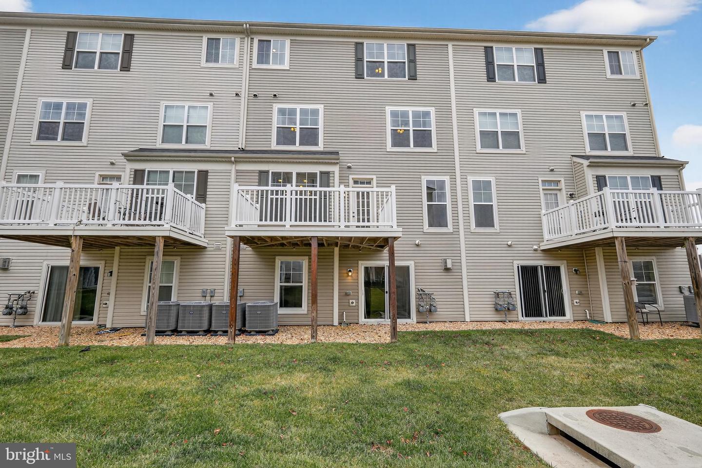 43368 TOWN GATE SQ, CHANTILLY, Virginia 20152, 3 Bedrooms Bedrooms, ,2 BathroomsBathrooms,Residential,For sale,43368 TOWN GATE SQ,VALO2101880 MLS # VALO2101880