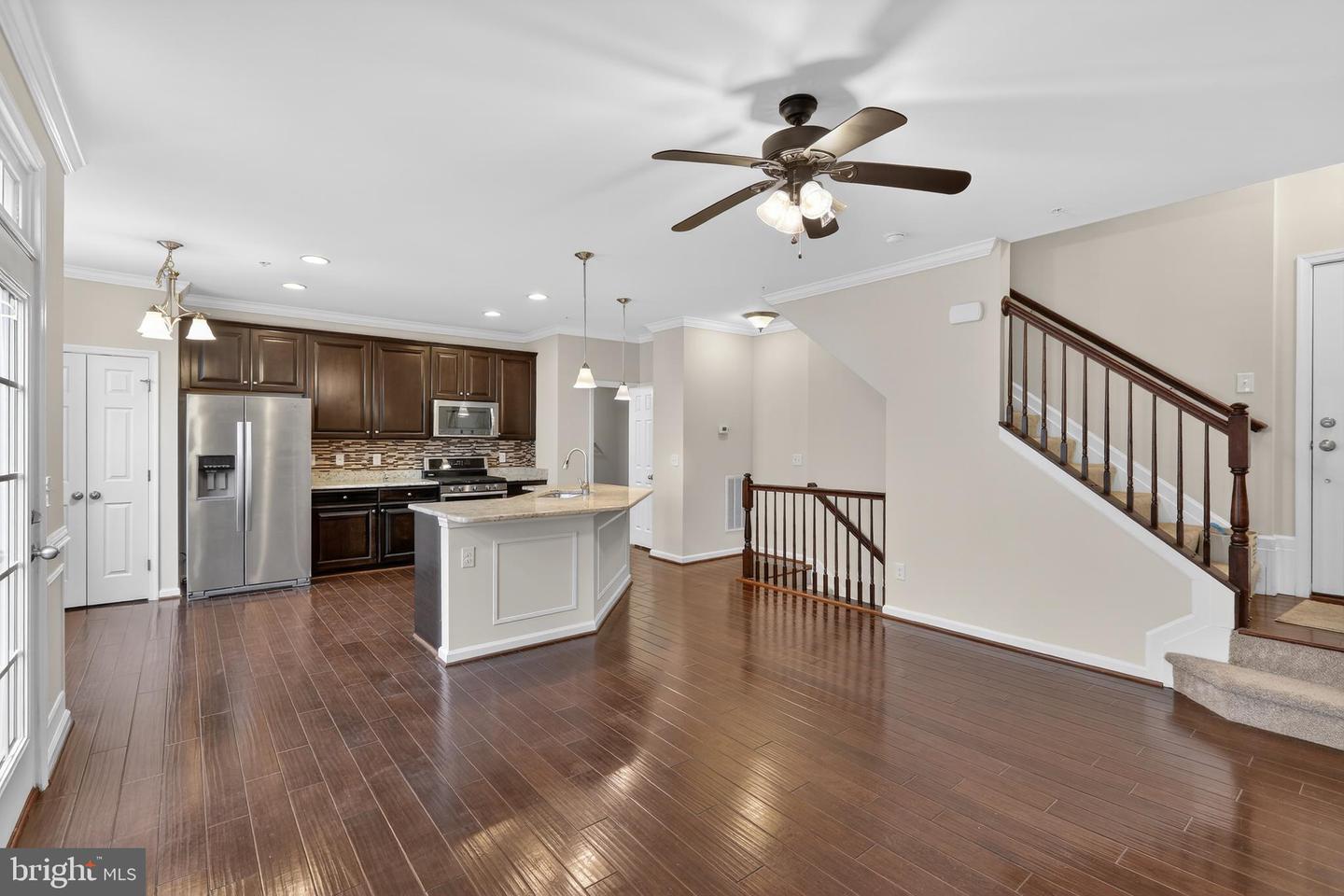 43368 TOWN GATE SQ, CHANTILLY, Virginia 20152, 3 Bedrooms Bedrooms, ,2 BathroomsBathrooms,Residential,For sale,43368 TOWN GATE SQ,VALO2101880 MLS # VALO2101880